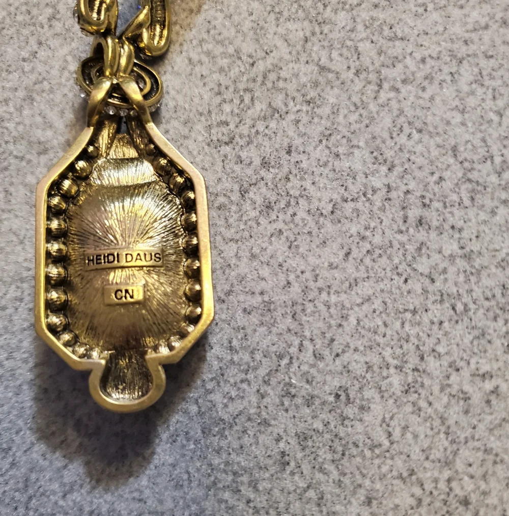 HEIDI DAUS NECKLACE BLUE TOPAZ W/BLACK SPINEL BEADS - Picture 2 of 3